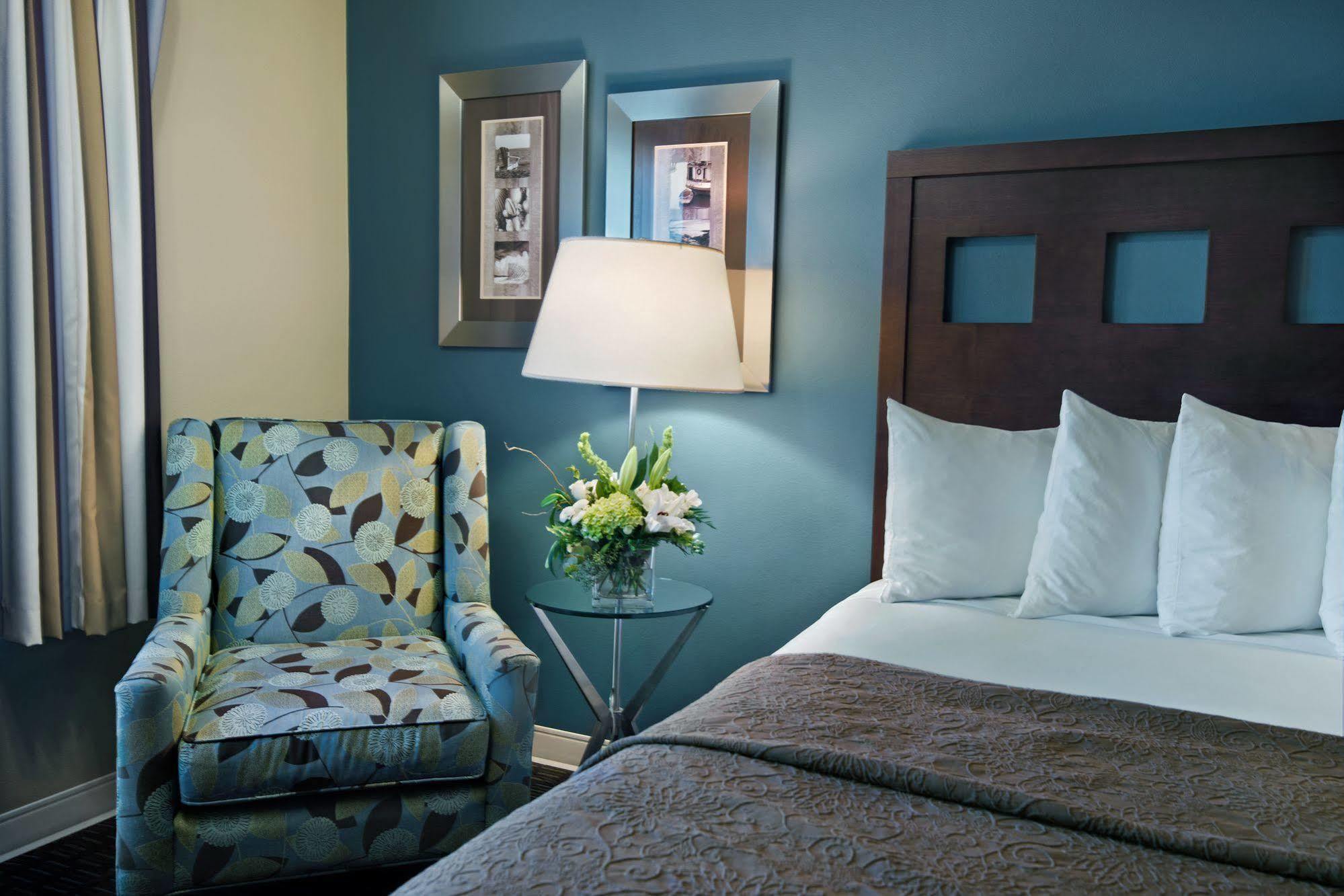 Oxford Suites Silverdale Eksteriør billede